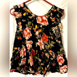 American Eagle floral baby doll style blouse with ruffled sleeves